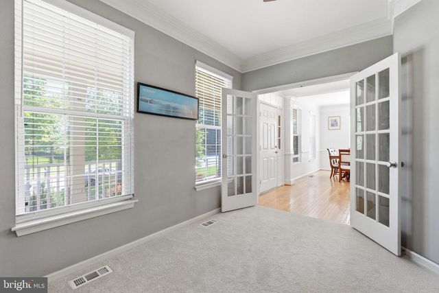 43253 STONEWALL POND ST, Chantilly, VA 20152