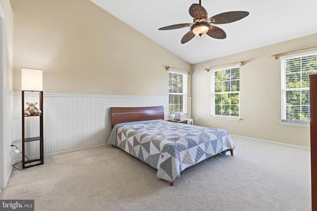 43253 STONEWALL POND ST, Chantilly, VA 20152