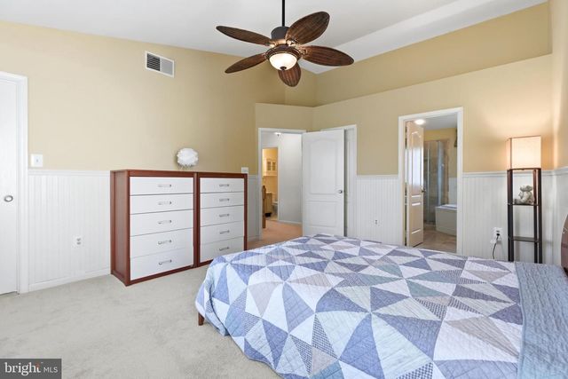 43253 STONEWALL POND ST, Chantilly, VA 20152