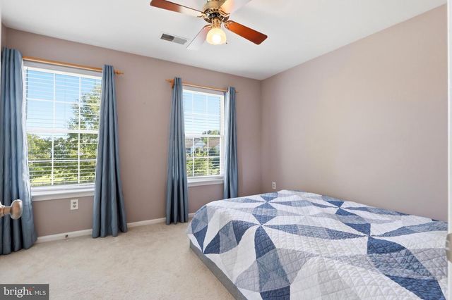 43253 STONEWALL POND ST, Chantilly, VA 20152