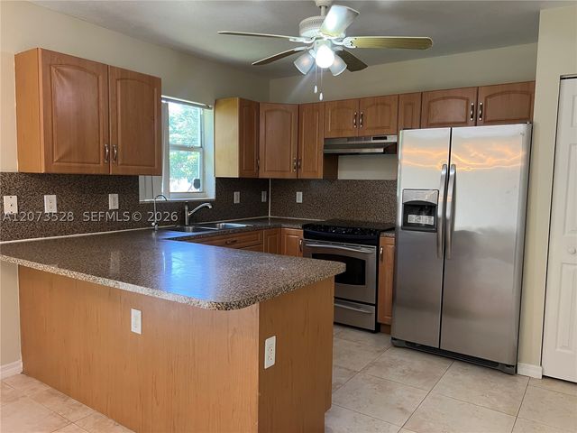 3520 NW 213th Ter, Miami Gardens, FL 33056