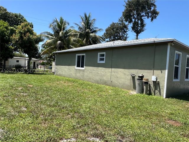 3520 NW 213th Ter, Miami Gardens, FL 33056