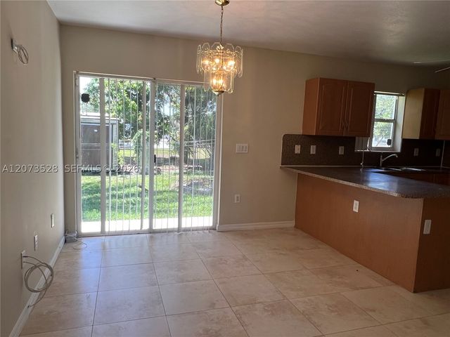 3520 NW 213th Ter, Miami Gardens, FL 33056