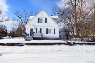 160 Navajo Avenue, Pontiac, MI 48341