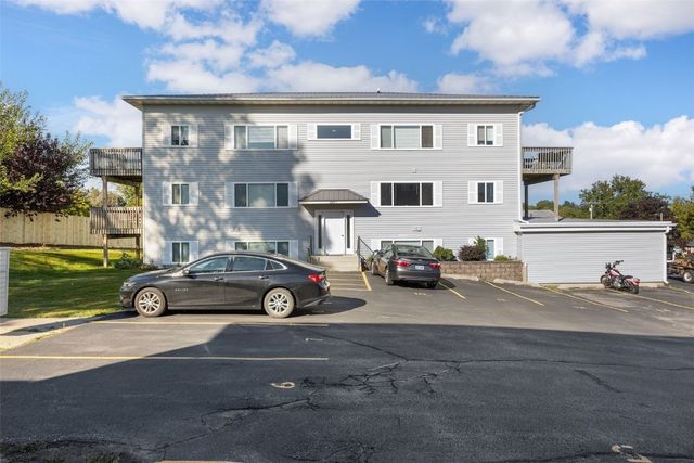 3107 Johnson Avenue NW 4, Cedar Rapids, IA 52405