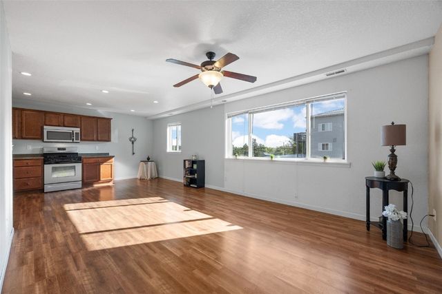 3107 Johnson Avenue NW 4, Cedar Rapids, IA 52405