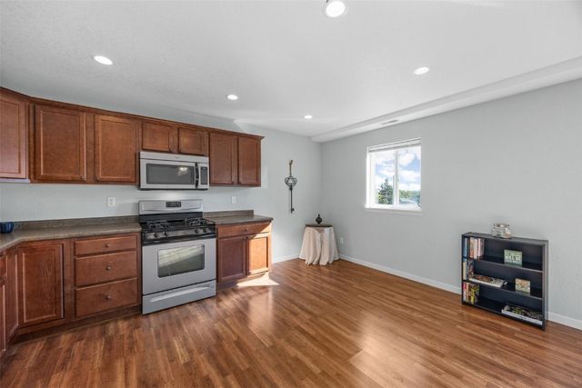 3107 Johnson Avenue NW 4, Cedar Rapids, IA 52405