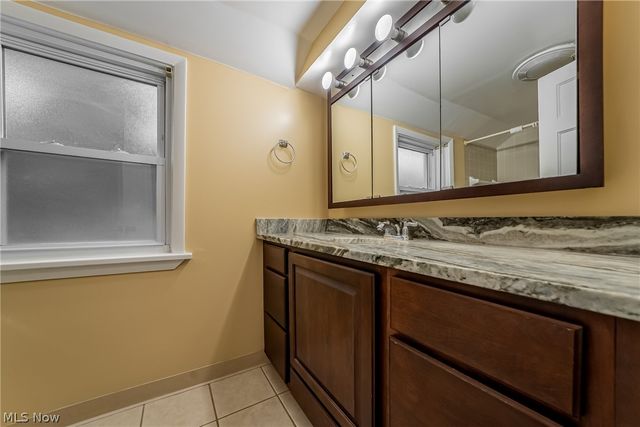 4828 Westbourne Road, Lyndhurst, OH 44124