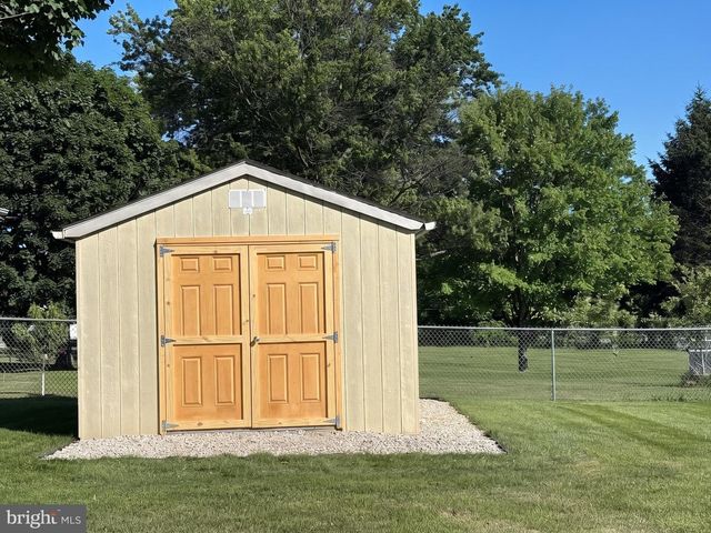 27 OAK LN, Royersford, PA 19468