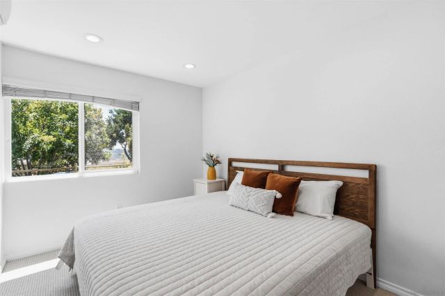 6389 Caminito Telmo, San Diego, CA 92111