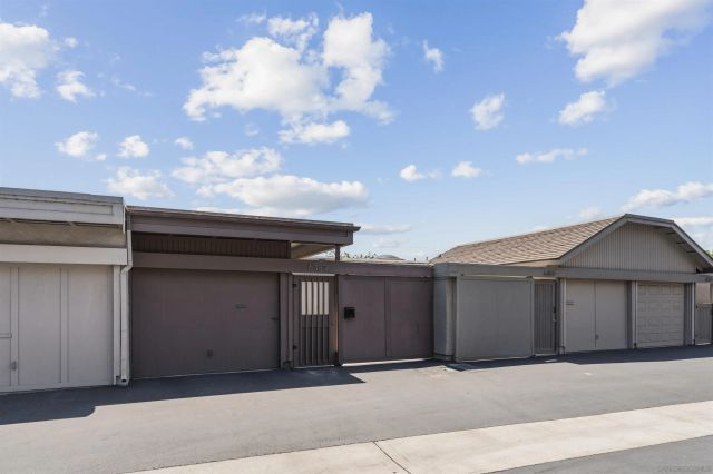 6389 Caminito Telmo, San Diego, CA 92111