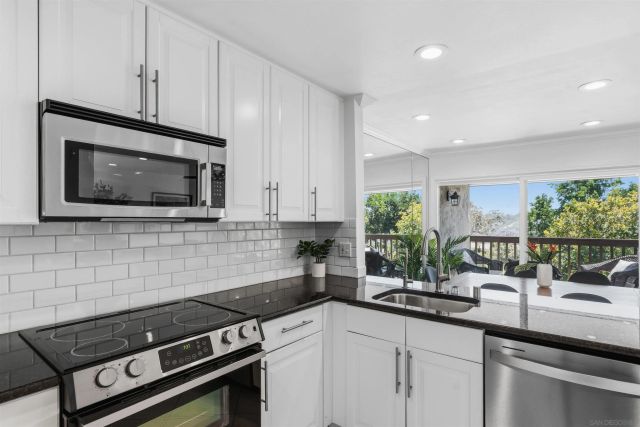6389 Caminito Telmo, San Diego, CA 92111