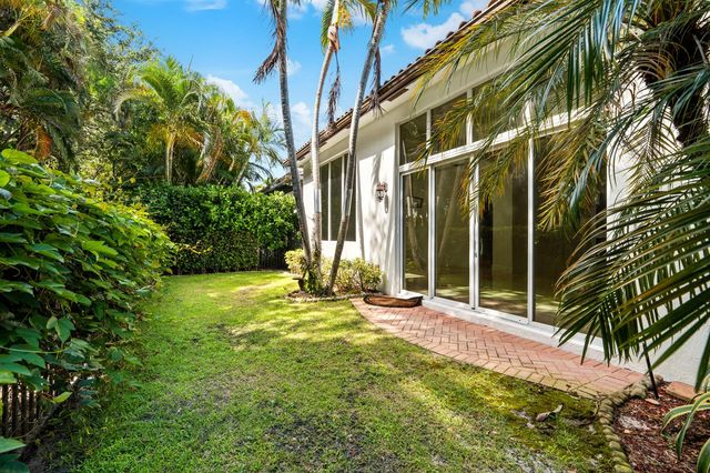 17550 Circle Pond Court, Boca Raton, FL 33496