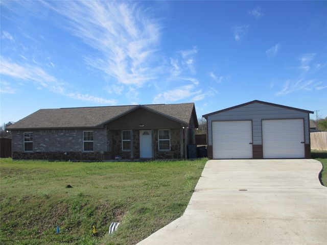 602 S Aquilla Street, Itasca, TX 76055