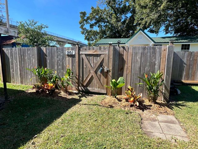 201 Ash St, Houma, LA 70363