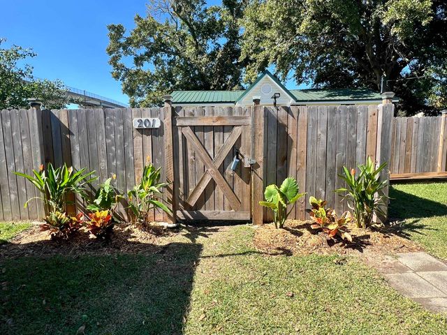 201 Ash St, Houma, LA 70363