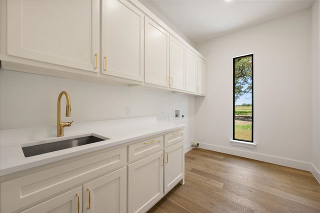 3001 Rock Road, Corsicana, TX 75109