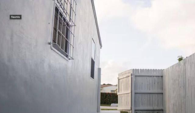 746 Locust Street, West Palm Beach, FL 33405