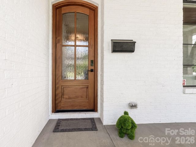 2928 Hanson Drive, Charlotte, NC 28207