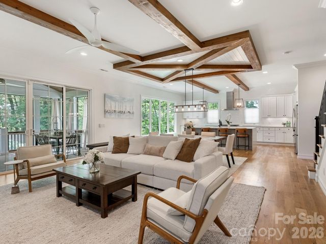 2928 Hanson Drive, Charlotte, NC 28207