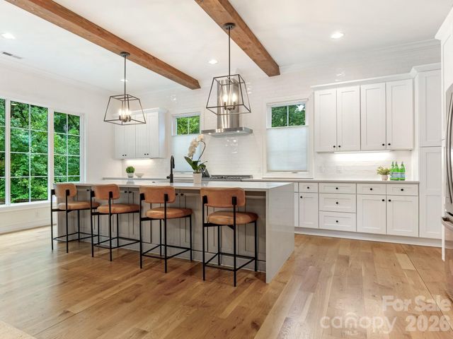 2928 Hanson Drive, Charlotte, NC 28207
