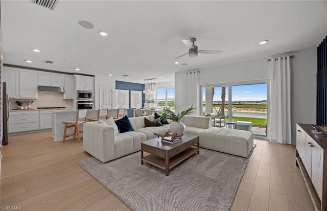 616 Oasis Lake PL, Lehigh Acres, FL 33936