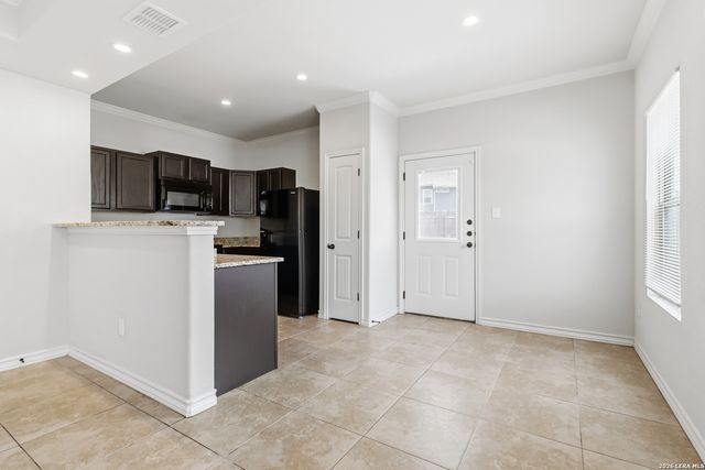 7010 Donovan Way Unit 101, San Antonio, TX 78244