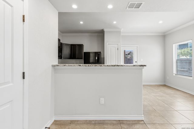 7010 Donovan Way Unit 101, San Antonio, TX 78244
