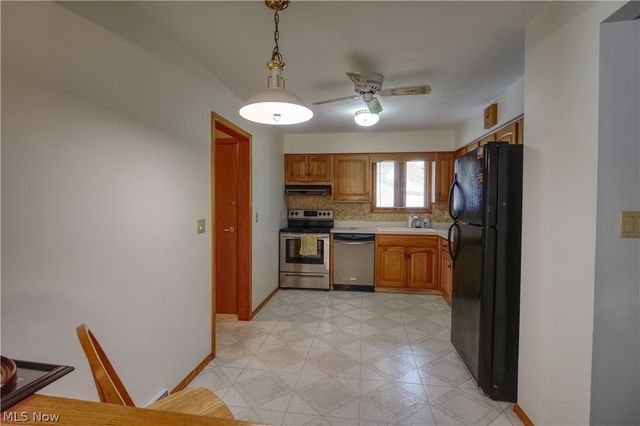 9307 Munich Drive, Parma, OH 44130