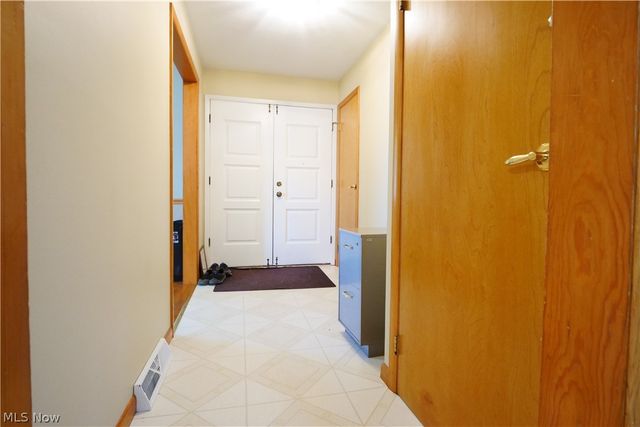 9307 Munich Drive, Parma, OH 44130