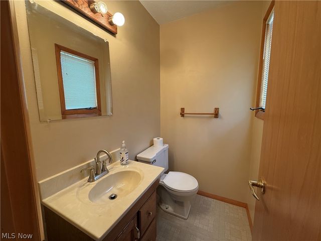 9307 Munich Drive, Parma, OH 44130