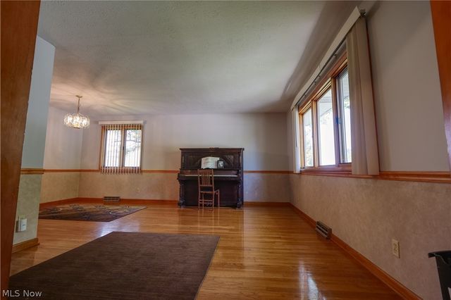 9307 Munich Drive, Parma, OH 44130