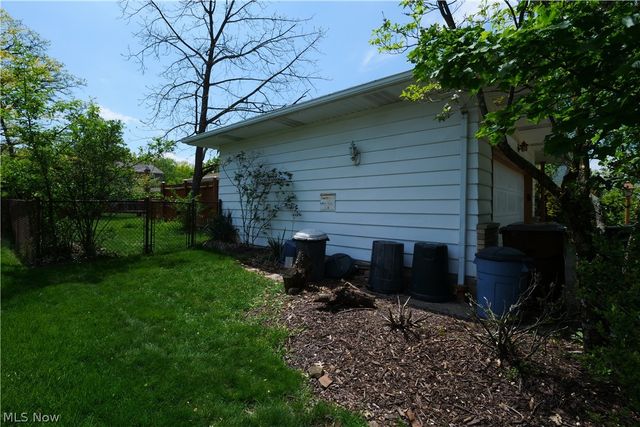 9307 Munich Drive, Parma, OH 44130