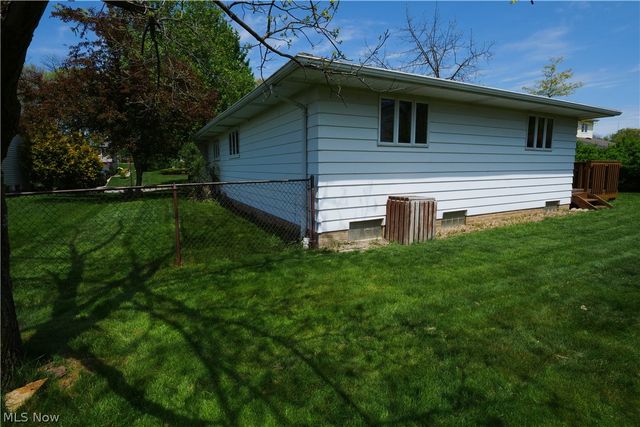 9307 Munich Drive, Parma, OH 44130