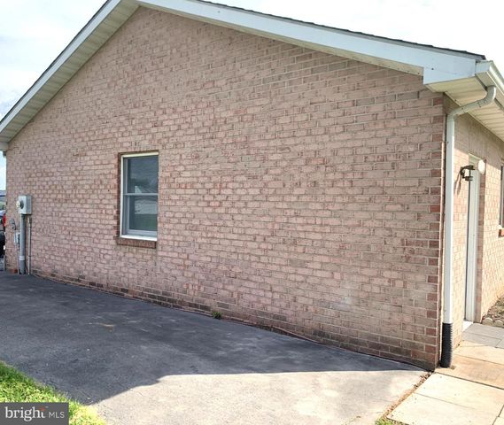 15 PLANTATION DR, Hagerstown, MD 21740