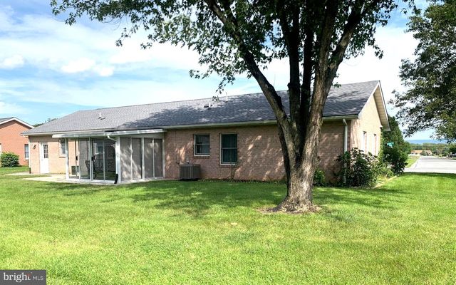 15 PLANTATION DR, Hagerstown, MD 21740