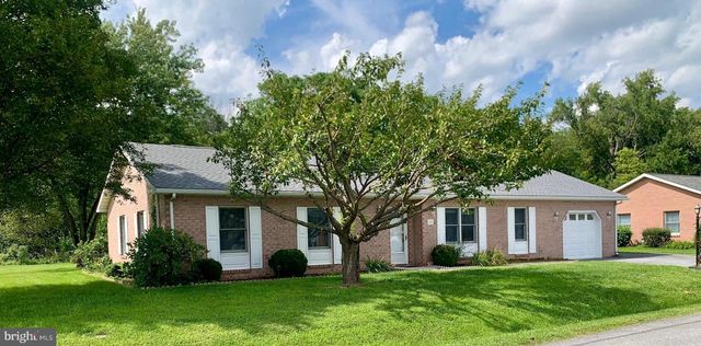 15 PLANTATION DR, Hagerstown, MD 21740