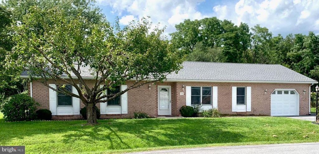 15 PLANTATION DR, Hagerstown, MD 21740