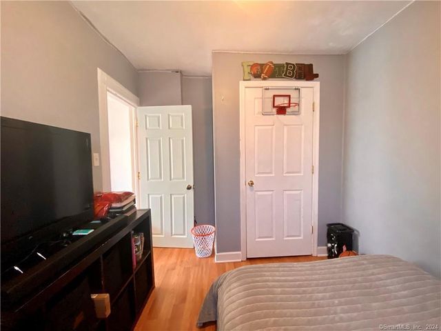 40 Orchard Street, Stamford, CT 06902