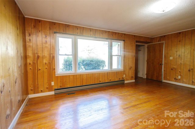 136 Marion Street, Marion, NC 28752