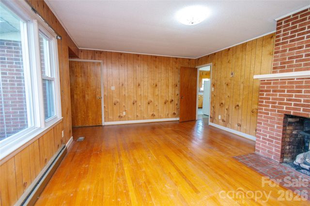 136 Marion Street, Marion, NC 28752