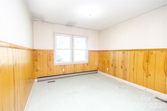 136 Marion Street, Marion, NC 28752