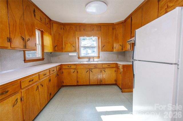 136 Marion Street, Marion, NC 28752