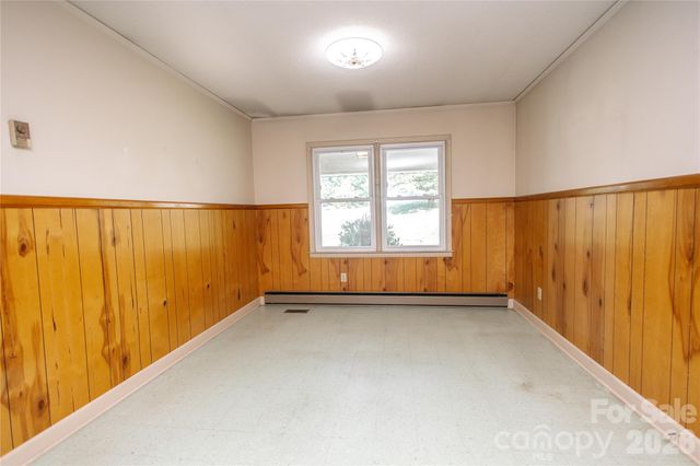 136 Marion Street, Marion, NC 28752