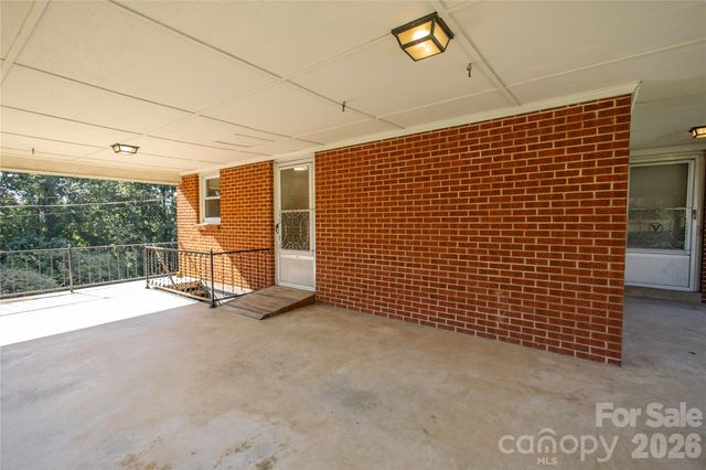 136 Marion Street, Marion, NC 28752