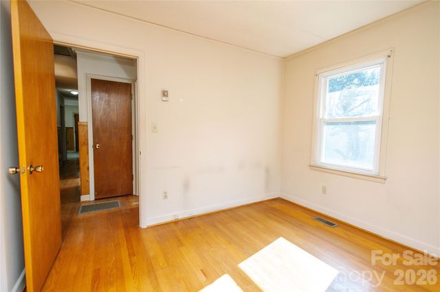 136 Marion Street, Marion, NC 28752