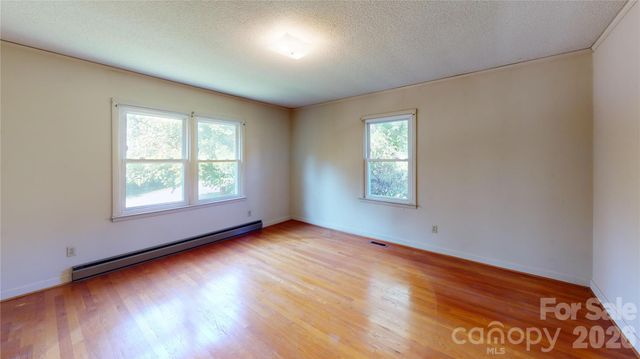 136 Marion Street, Marion, NC 28752
