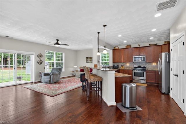 103 Stonehurst RD, Hampton, VA 23669