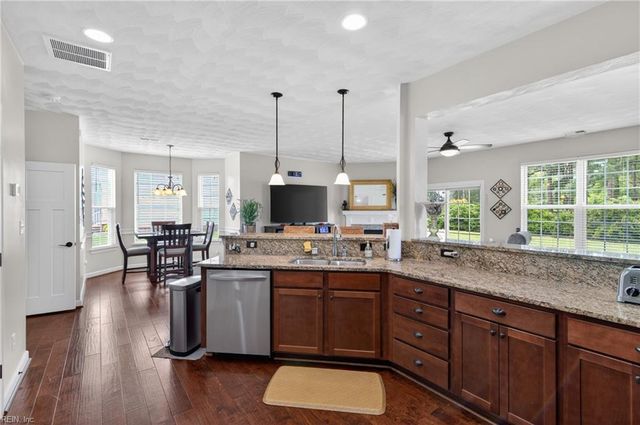 103 Stonehurst RD, Hampton, VA 23669