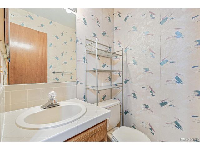 1350 S Idalia St G, Aurora, CO 80017